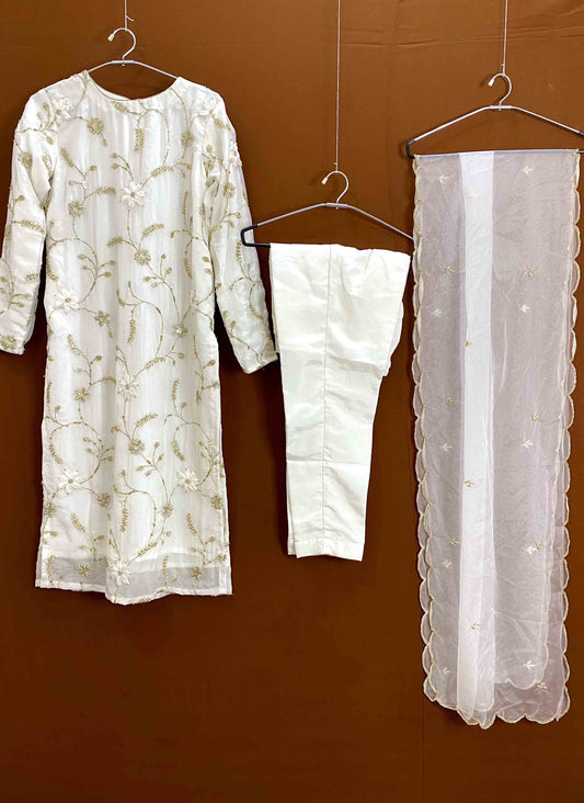 Riwaayat ~ White Festive Kurta Set for Women with Dupatta – Elegant Ethnic Wear