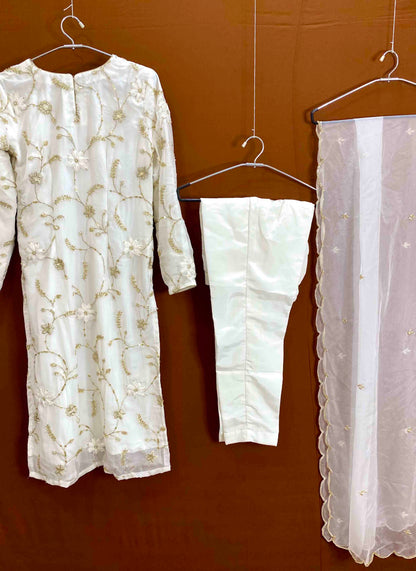Riwaayat ~ White Festive Kurta Set for Women with Dupatta – Elegant Ethnic Wear